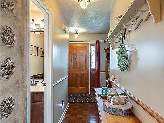 5th image of 404 Southbrook Dr