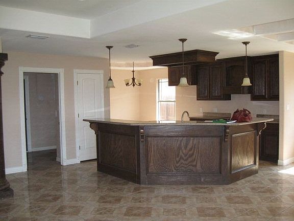 4th image of 1420 W McKinley Ave