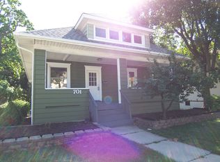 701 Saint Charles St, Elgin, IL 60120