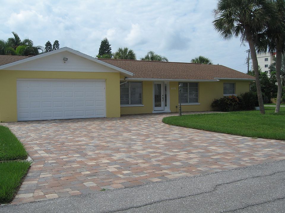 1st image of 601 Flamingo Dr