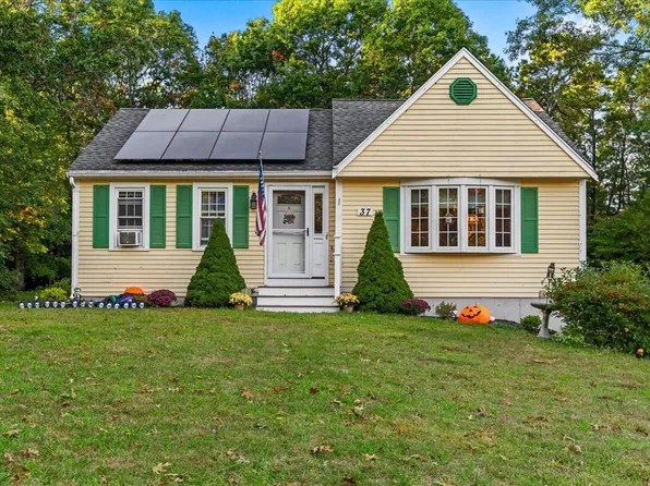 37 Donna Dr, Plymouth, MA 02360