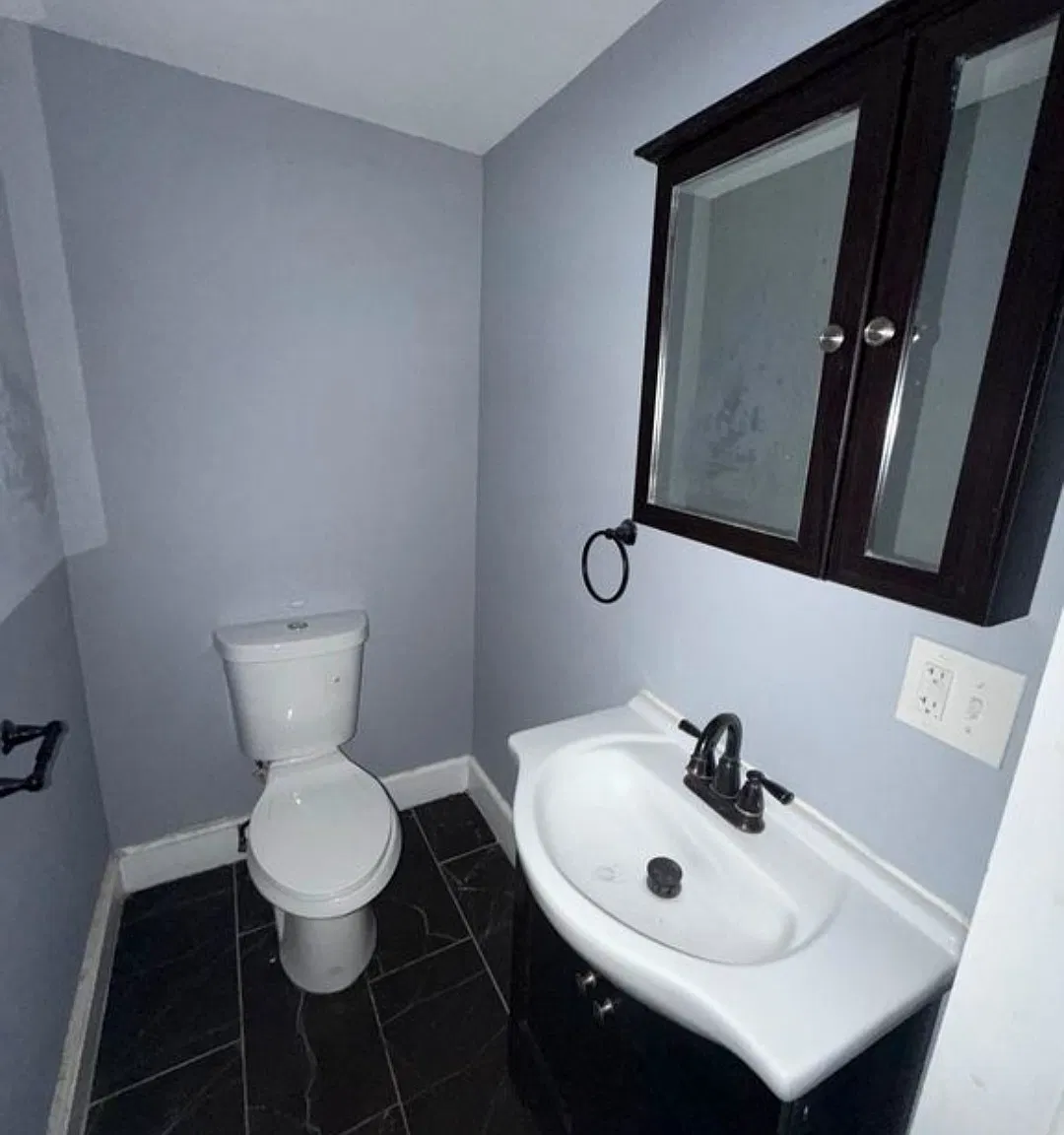 4 bed, 1.5 bath, $2,500 — Photo 2