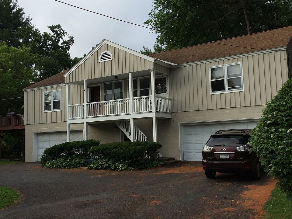 house is upstairs/heated garage underneath