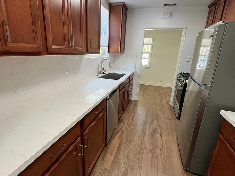 800 N Griffith Park Dr — Photo 19