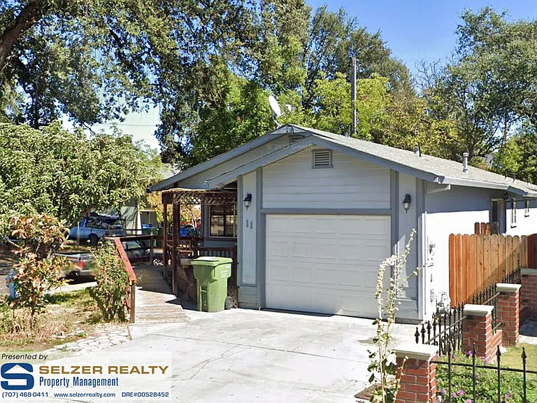 11 Olga Pl — Photo 1