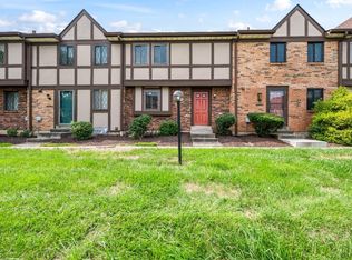 7458 Saxony Dr, West Chester, OH 45069