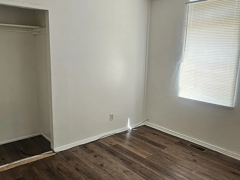 1200 Carteret Ave #1 — Photo 7