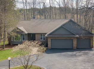 7466 Deer Hvn SE, Grand Rapids, MI 49546