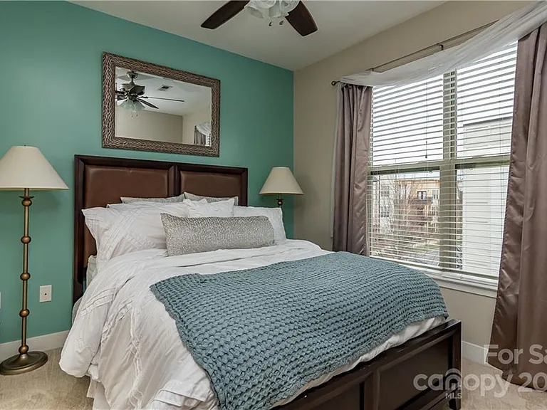 744 Seigle Point Dr — Photo 15