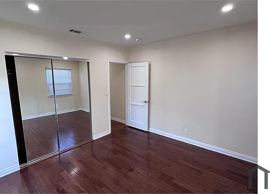 10652 Camarillo St — Photo 14