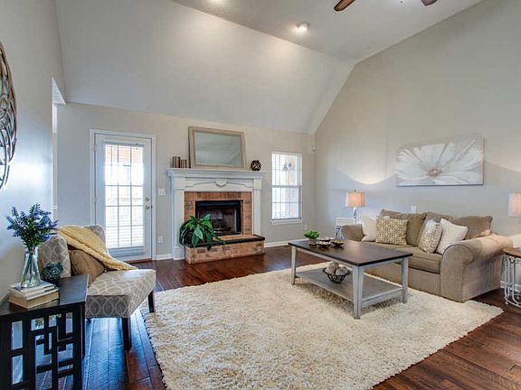 4th image of 110 Brentmeade Dr