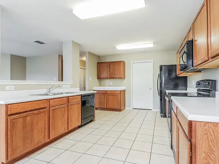 4013 Foxhound Ln — Photo 7
