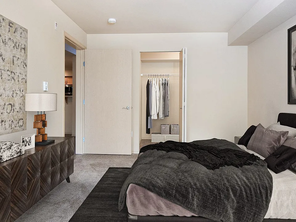 2x2 - 979 SF - Bedroom 2