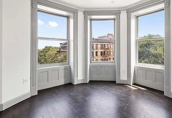 Rented by Vertical Real Estate LLC | media 3