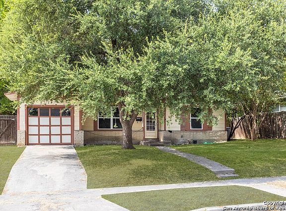 2nd image of 359 Eland Dr