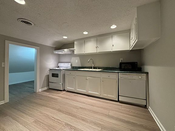 5th image of 1021 Sharpe Ave #B