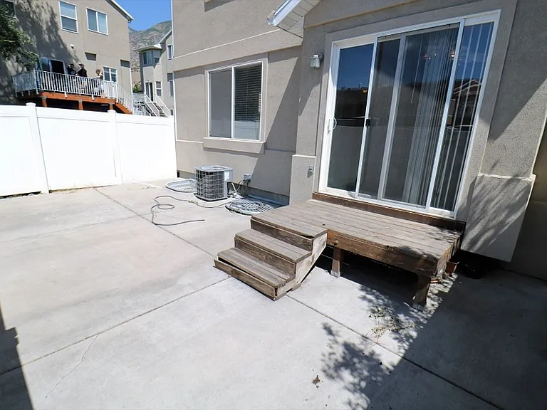 1144 S 1420 E — Photo 6