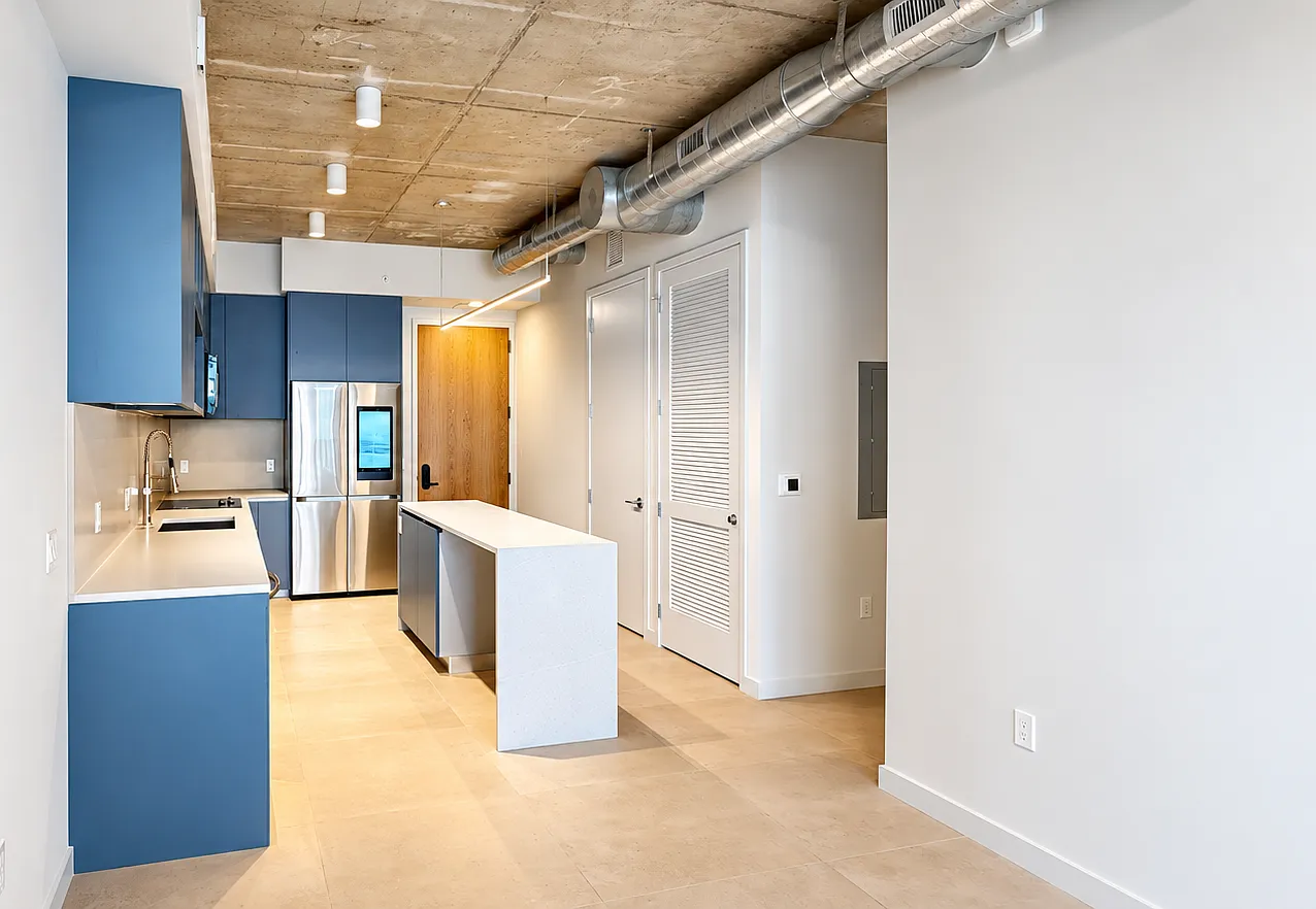 1 bed, 748 sqft, $2,420 — Photo 1