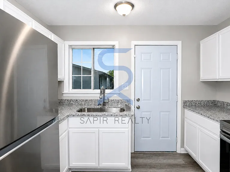2065 Alison Ct SW #2 — Photo 7