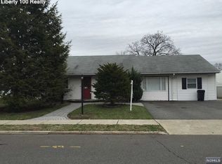 207 Howard Ave, Rochelle Park, NJ 07662