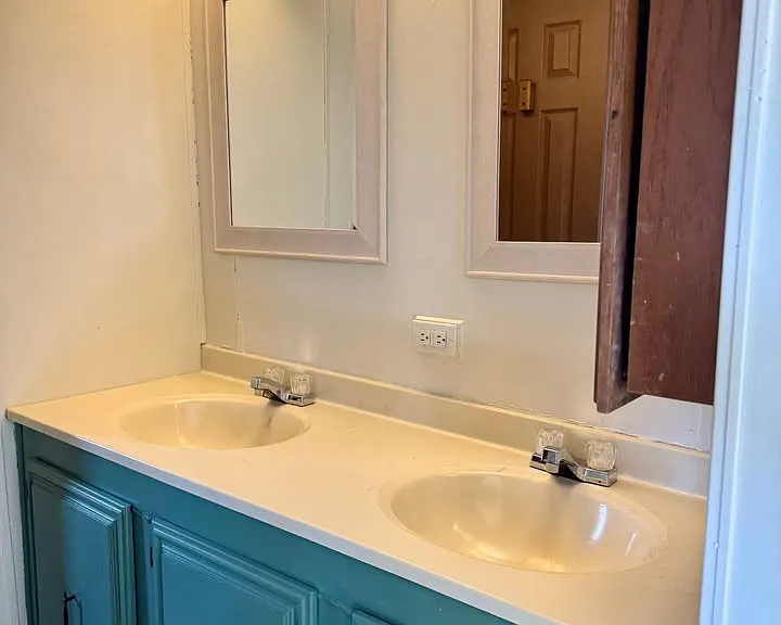 235 County Road 7155 — Photo 3