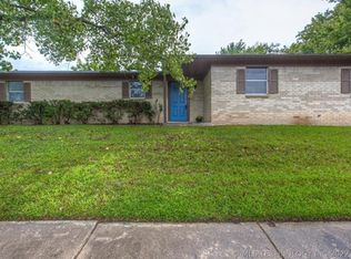 8721 E 58th St, Tulsa, OK 74145