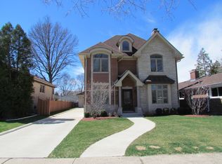540 N Rose Ave, Park Ridge, IL 60068
