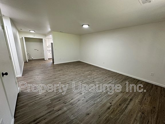 5th image of 1529 Willis St #7
