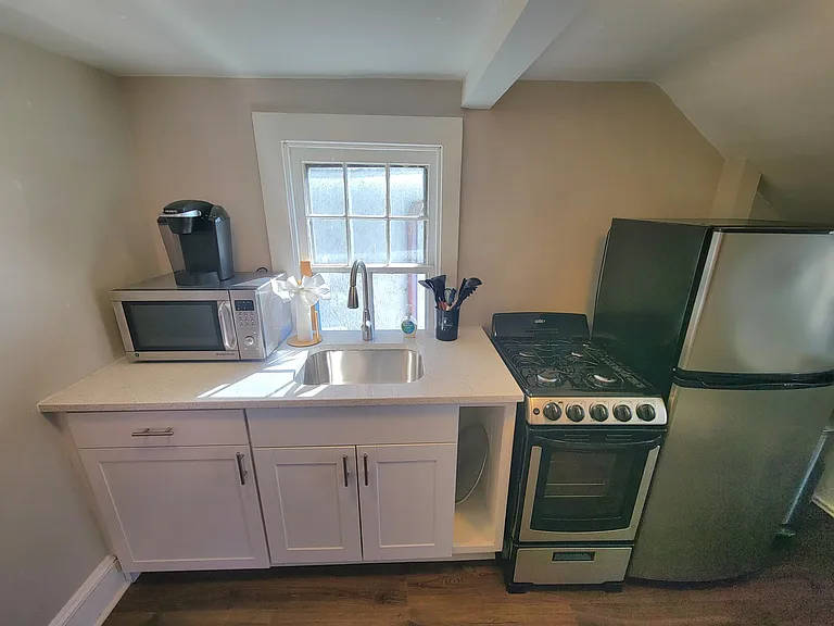 126 Prince George St #5 — Photo 10
