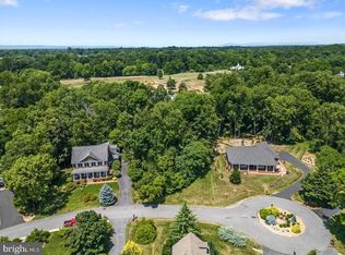 18 N Tamarac Dr, Shepherdstown, WV 25443