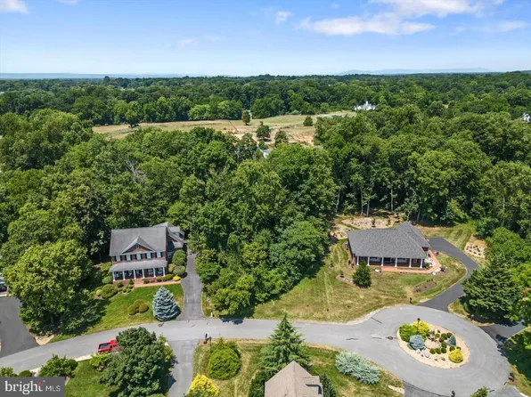 18 N Tamarac Dr, Shepherdstown, WV 25443