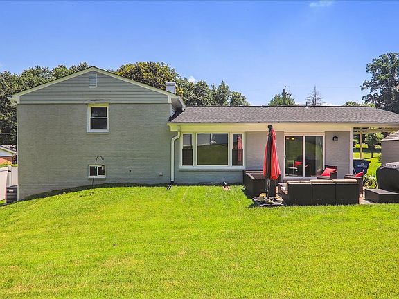 3rd image of 2711 Weller Rd