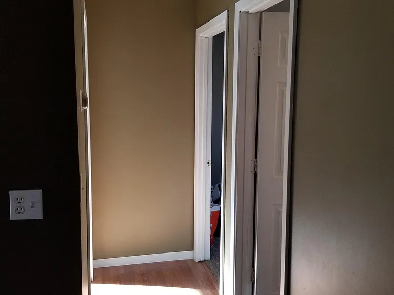 1043 Eastview Cir — Photo 7