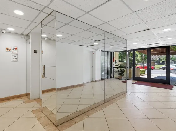 Parkview Apartments, 1380 Veteran Ave APT 407, Los Angeles, CA 90024