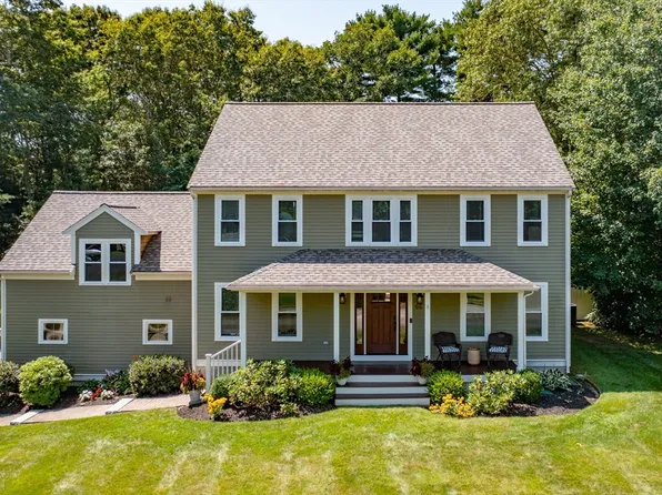 66 Wildwood Rd, Pembroke, MA 02359