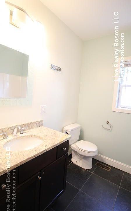 2nd image of 34 Ashford St #Aa