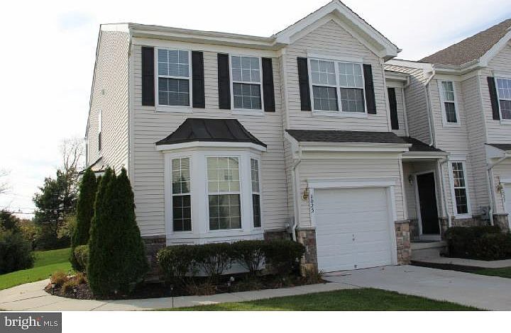 1st image of 1025 Buckingham Dr #13