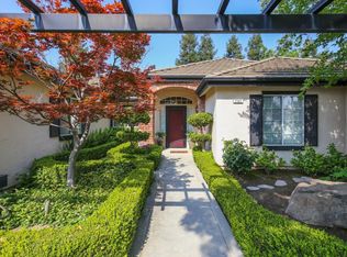 7141 N Gilroy Ave, Fresno, CA 93722