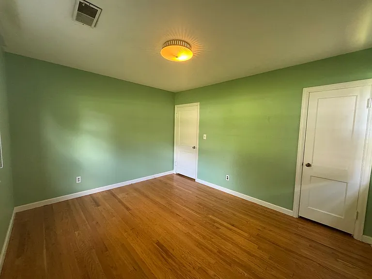 3351 Mimosa Dr — Photo 10