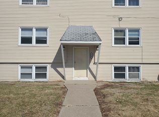 628 W 63rd, Davenport, IA 52806