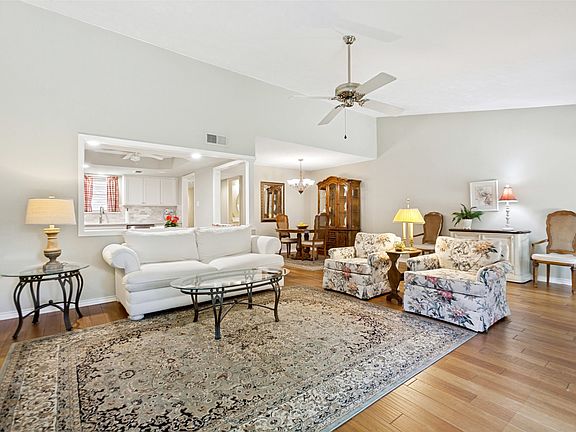 4th image of 3102 Eastpark Dr
