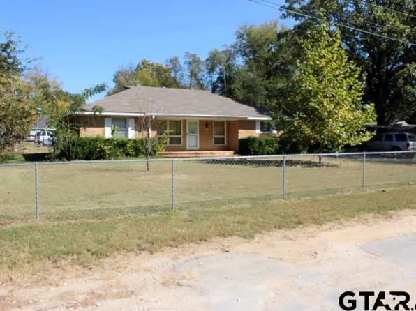 307 Lowry St, Arp, TX 75750