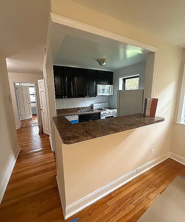 1st image of 20-66 26th St Unit 1B