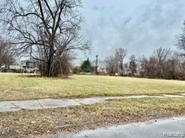 3393 Heidelberg St, Detroit, MI 48207