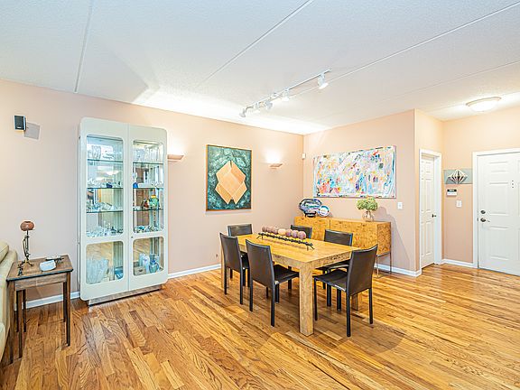 5th image of 950 Augusta Way APT 115