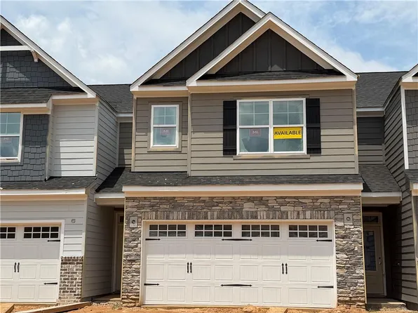 10 Trace Blf, Dawsonville, GA 30534