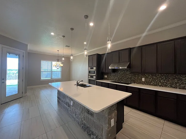4815 Viewcrest Rd — Photo 21