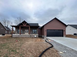 107 Stonegate Dr, Danville, KY 40422