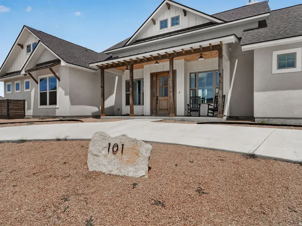 101 Alf Hunter, Blanco, TX 78606