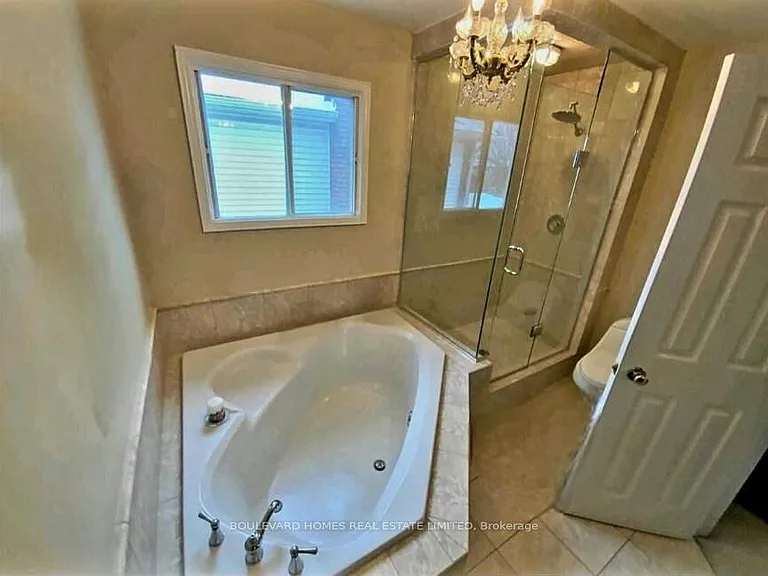209 Bassett Blvd — Photo 19